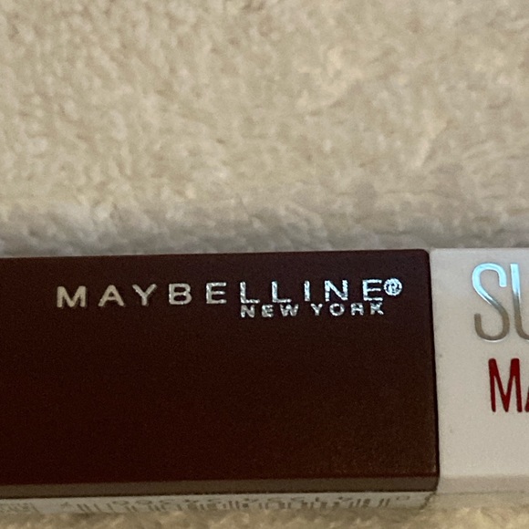 Maybelline lipstick A dark brown/red really Dark Super Stay MATTE INK New - Picture 3 of 5